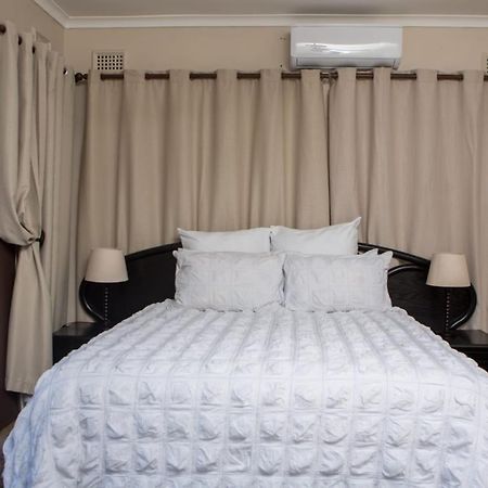 Dyna Guest House Durban Extérieur photo