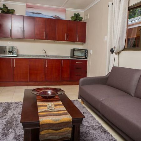 Dyna Guest House Durban Extérieur photo